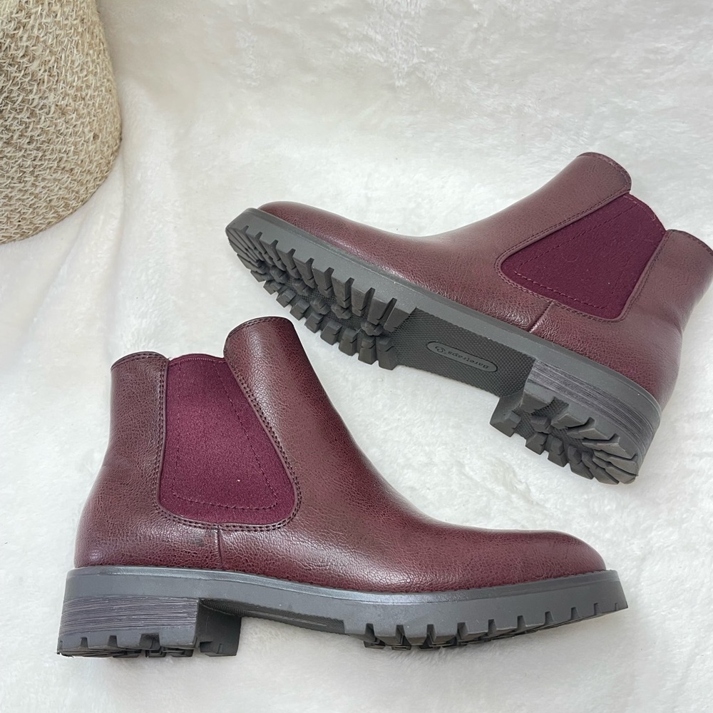 Baretraps Daytona Chelsea Boot Cabernet 6M Ankle Booties G 756 - Picture 8 of 16